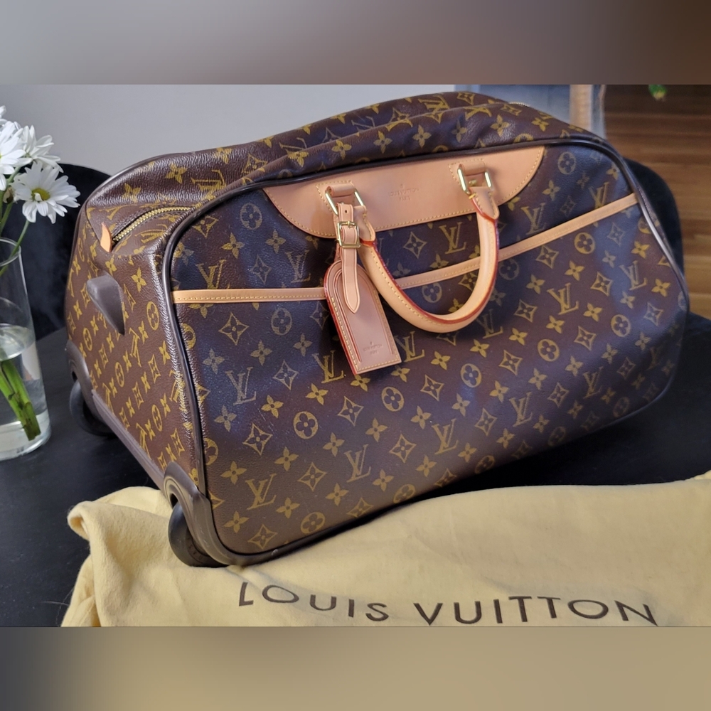 Louis Vuitton Eole 50 Monogram Carry-on Luggage